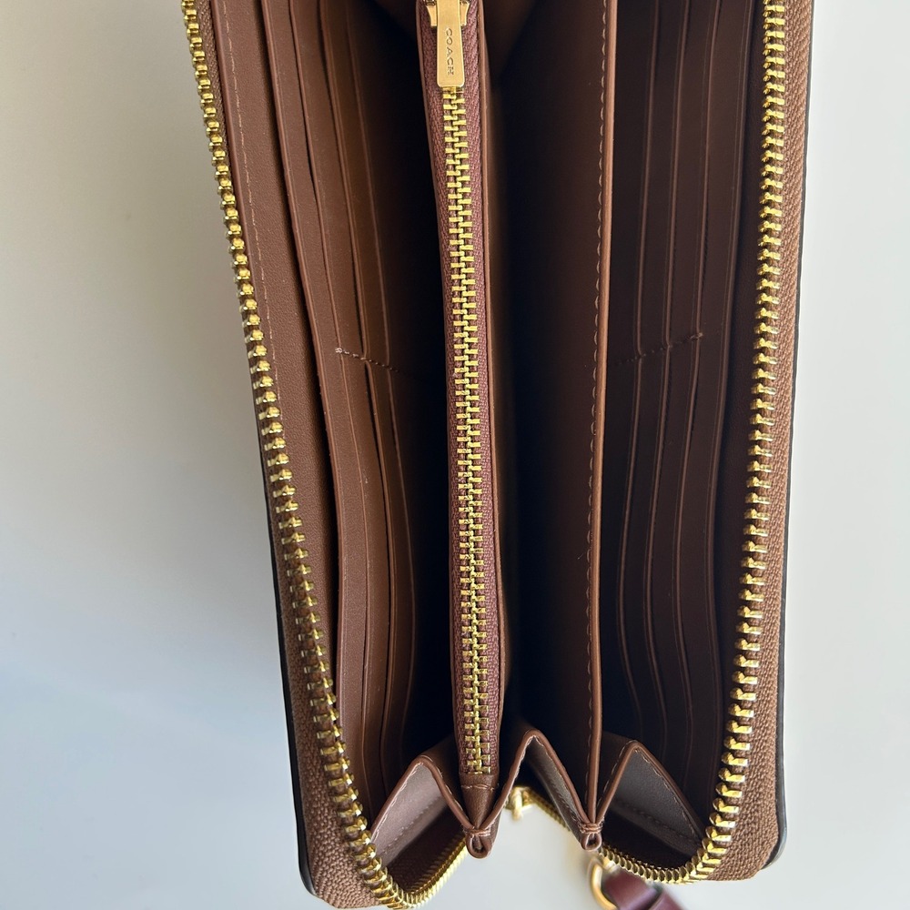 Coach Accordion Wildflower Tan Signature Canvas Wristlet Wallet Excellent - Picture 5 of 5